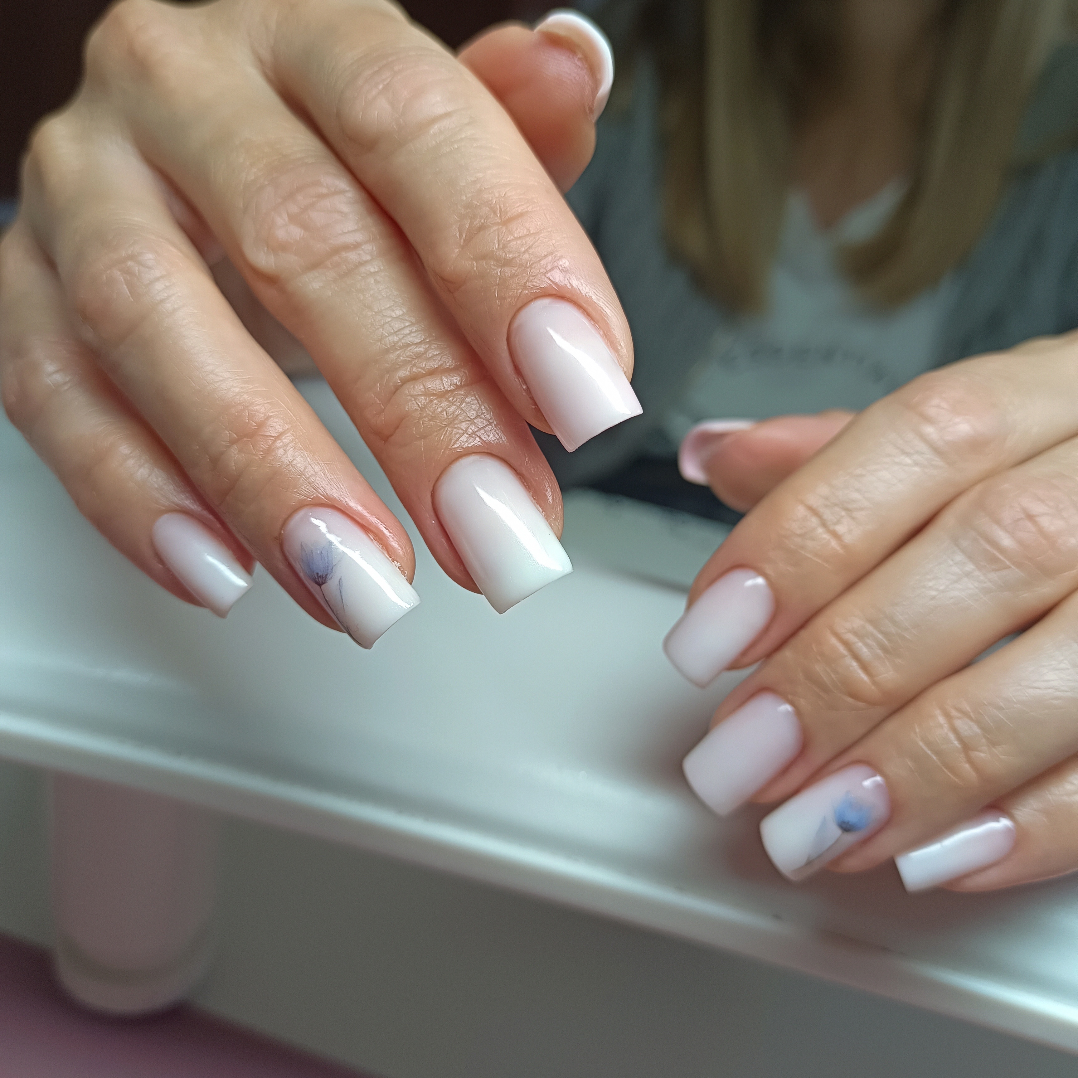 Wzmocnienie naturalnej płytki żelem (do 3 cm) + wyrównanie płytki